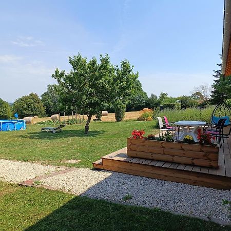 Studio Avec Terrasse Au Calme Jayat Luaran gambar