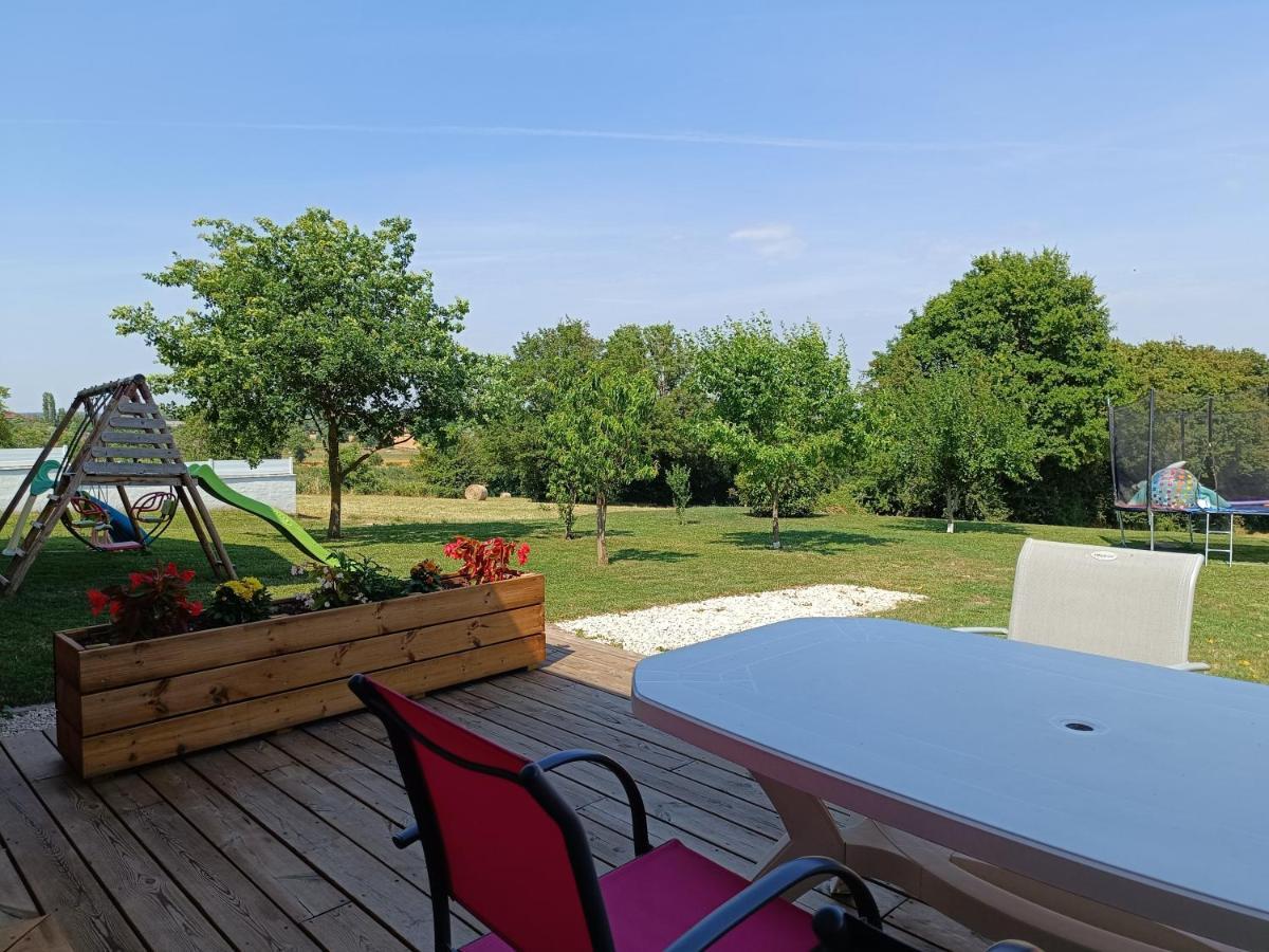 Studio Avec Terrasse Au Calme Jayat Luaran gambar